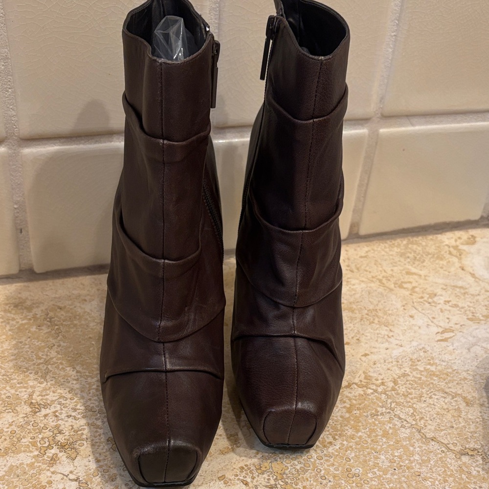 Nine West Dark Brown Leather Ankle Booties